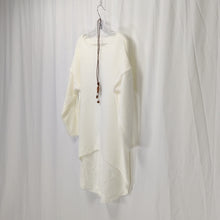 Indlæs billede til gallerivisning New Collection 12205 Hvid dame bluse med halskæde
