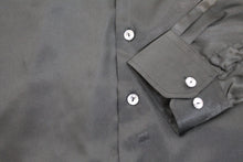 Indlæs billede til gallerivisning Sort satin skjorte / slim fit