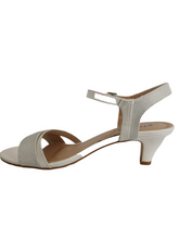 Indlæs billede til gallerivisning Stephan (WL-143) Sandals - White (Heel 5,5 cm.)
